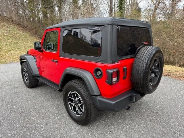 2025 Jeep JL Wrangler - Image 8 of 12