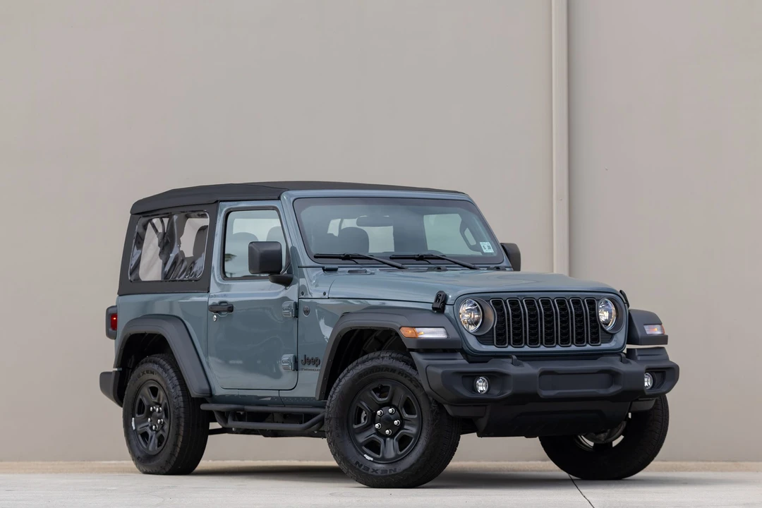 2025 Jeep JL Wrangler - Image 7 of 31