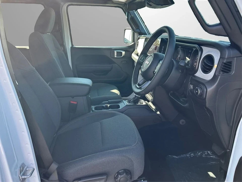2025 Jeep JL Wrangler - Image 9 of 21