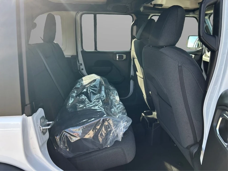 2025 Jeep JL Wrangler - Image 10 of 21