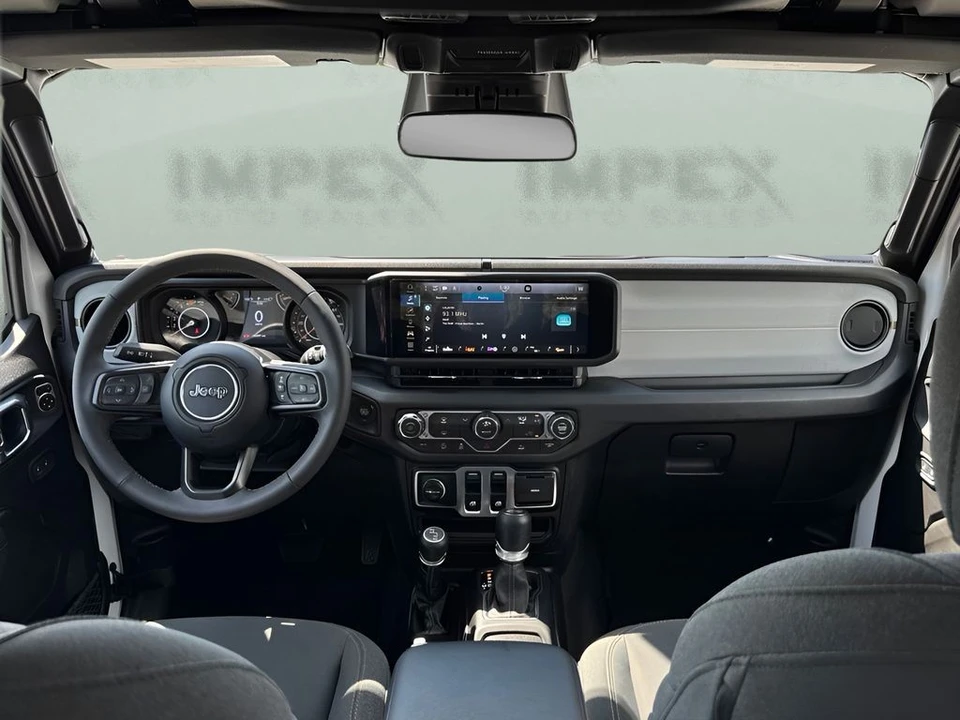 2025 Jeep JL Wrangler - Image 11 of 31