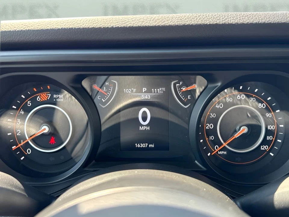 2025 Jeep JL Wrangler - Image 21 of 31