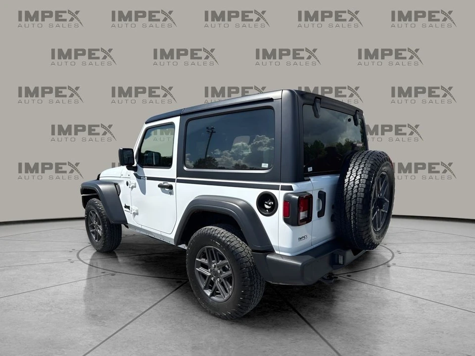2025 Jeep JL Wrangler - Image 3 of 31
