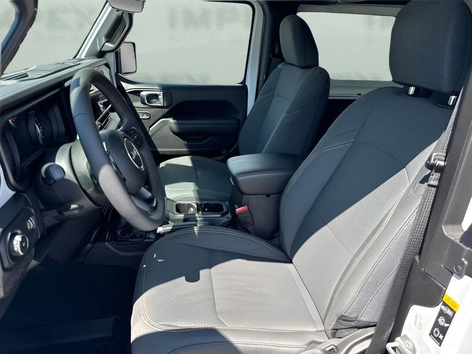 2025 Jeep JL Wrangler - Image 9 of 31