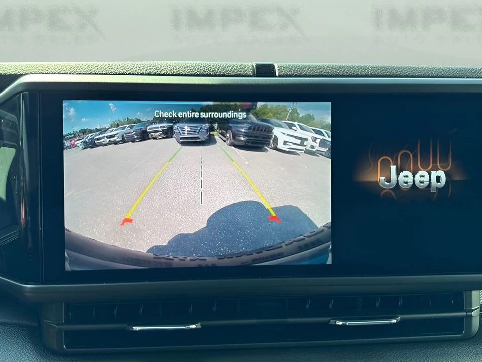 2025 Jeep JL Wrangler - Image 19 of 31