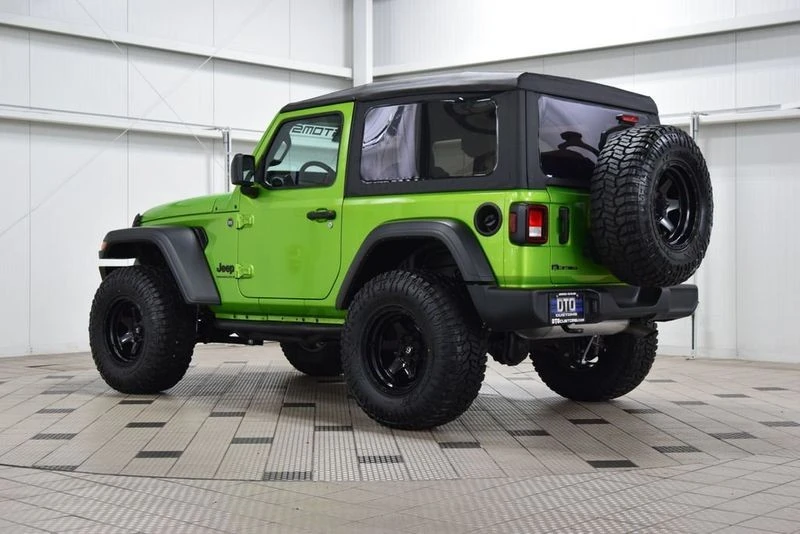 2025 Jeep JL Wrangler - Image 6 of 31