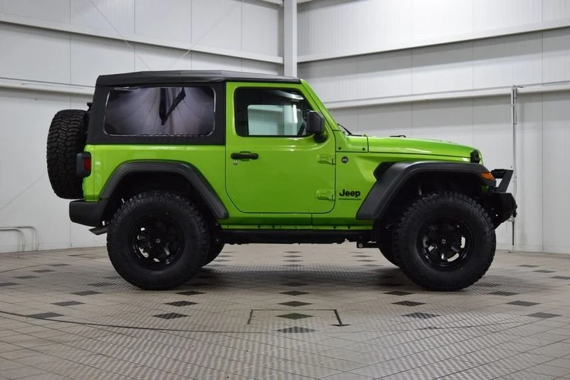 2025 Jeep JL Wrangler - Image 9 of 31