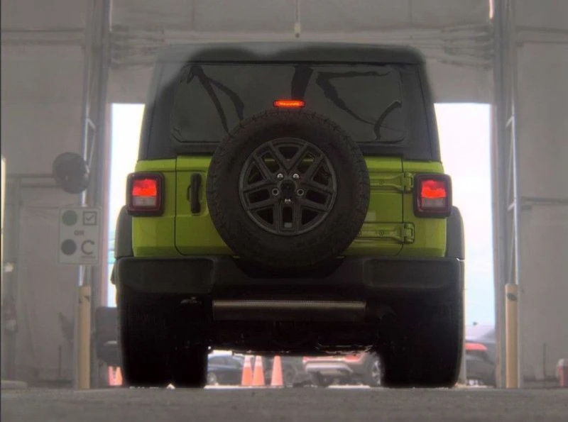 2025 Jeep JL Wrangler - Image 8 of 31