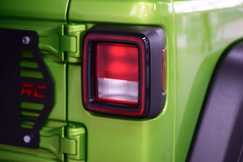 2025 Jeep JL Wrangler - Image 22 of 31