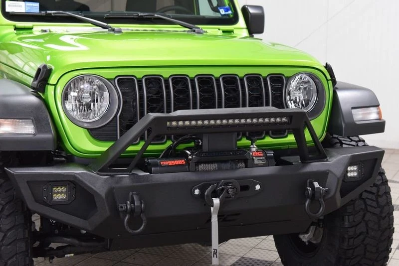 2025 Jeep JL Wrangler - Image 13 of 31