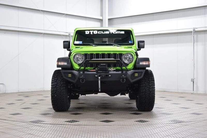 2025 Jeep JL Wrangler - Image 2 of 31