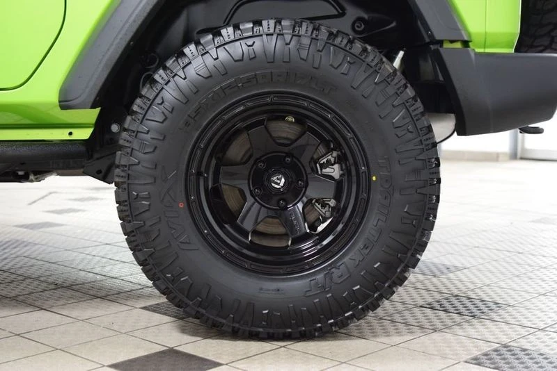 2025 Jeep JL Wrangler - Image 28 of 31