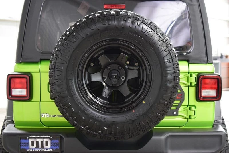 2025 Jeep JL Wrangler - Image 27 of 31