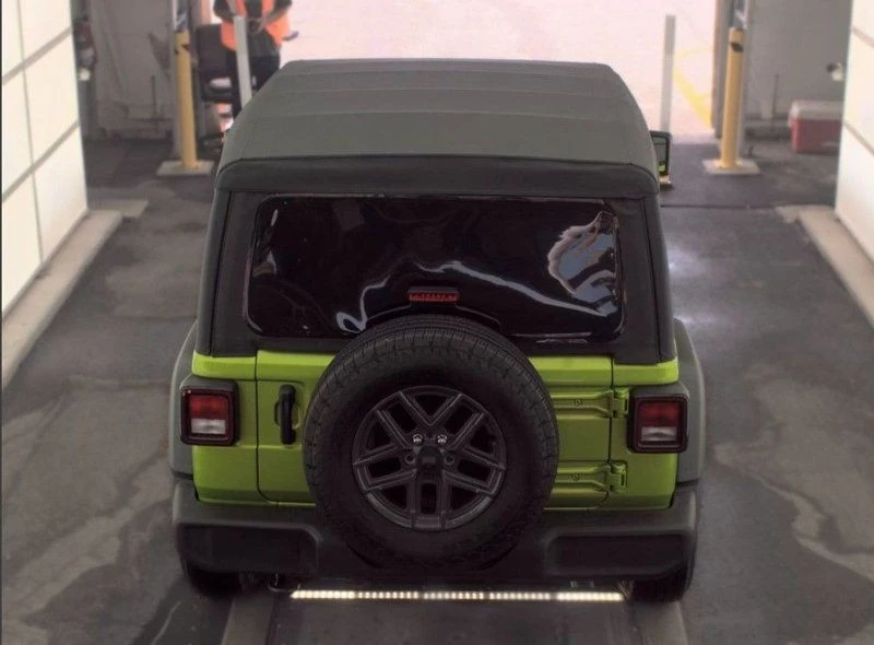 2025 Jeep JL Wrangler - Image 10 of 31
