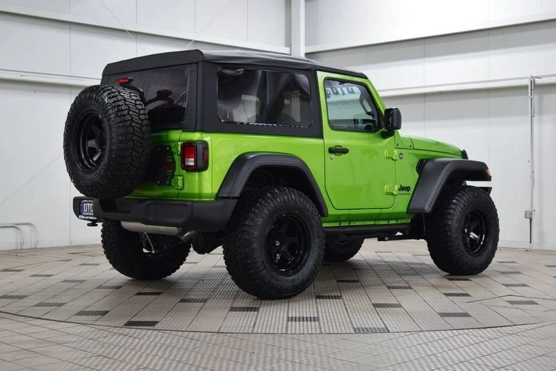 2025 Jeep JL Wrangler - Image 8 of 31