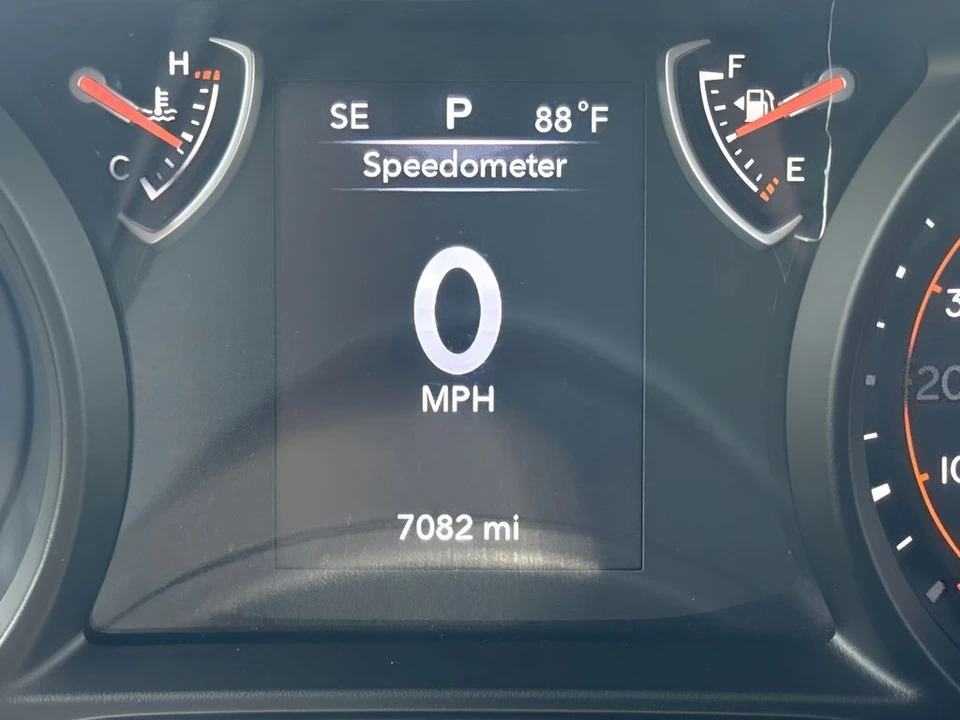 2025 Jeep JL Wrangler - Image 18 of 27