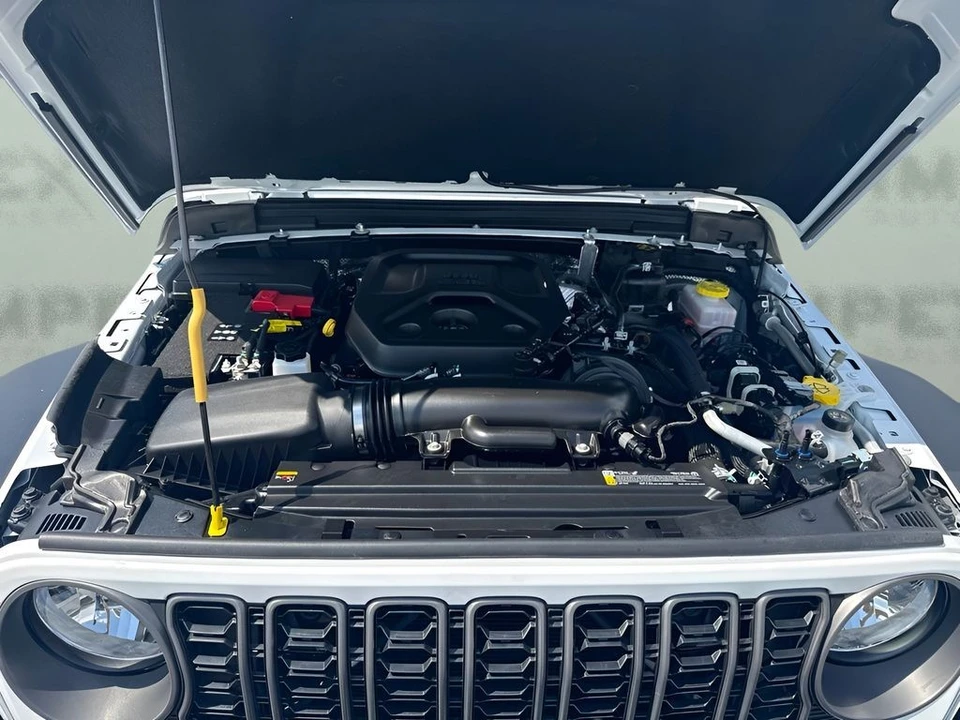 2025 Jeep JL Wrangler - Image 22 of 27