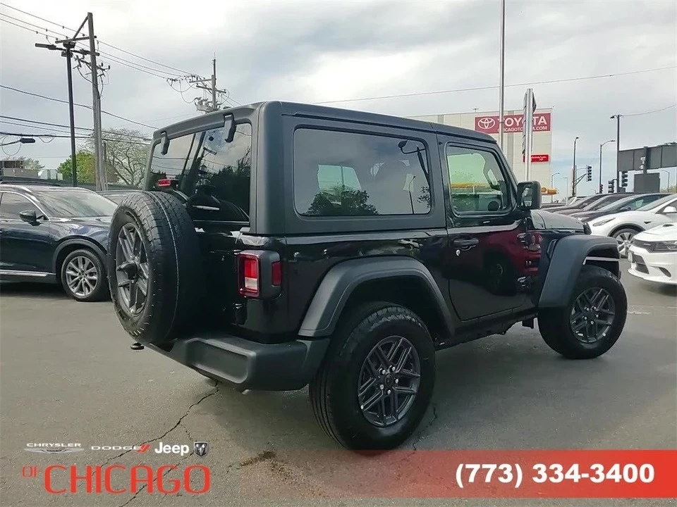 2025 Jeep JL Wrangler - Image 5 of 12