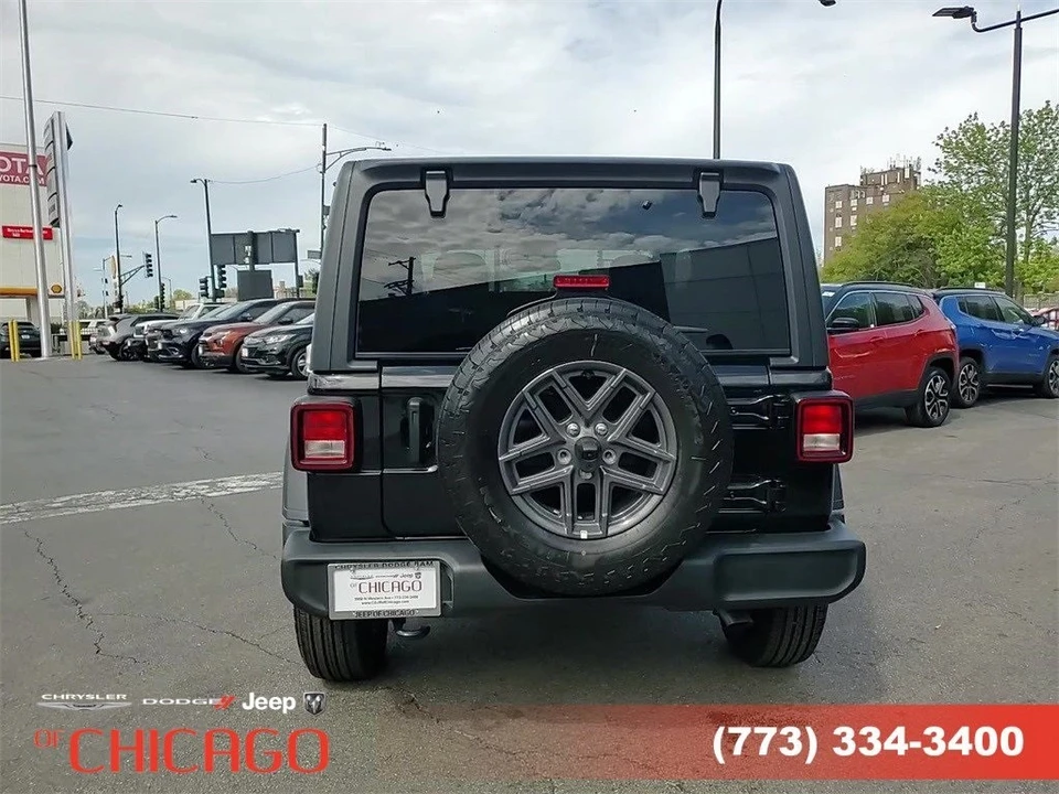 2025 Jeep JL Wrangler - Image 6 of 12