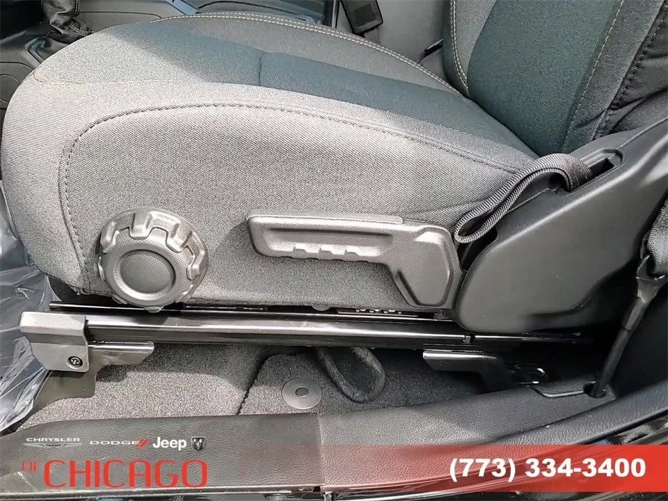 2025 Jeep JL Wrangler - Image 14 of 21