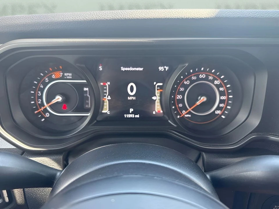 2025 Jeep JL Wrangler - Image 19 of 29