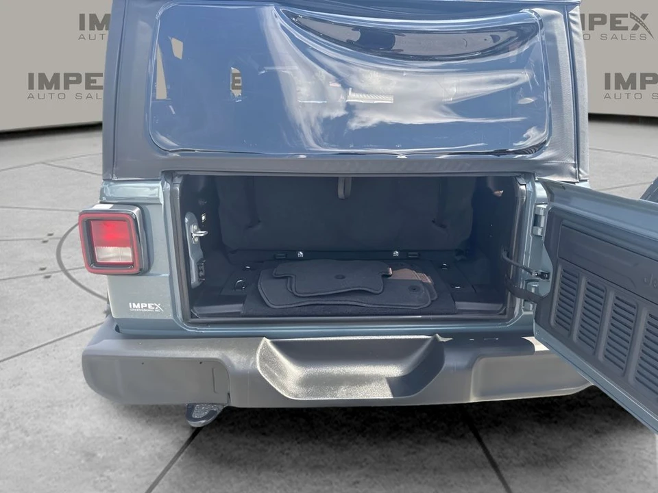 2025 Jeep JL Wrangler - Image 23 of 29