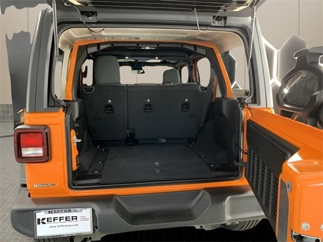 2025 Jeep JL Wrangler - Image 14 of 21