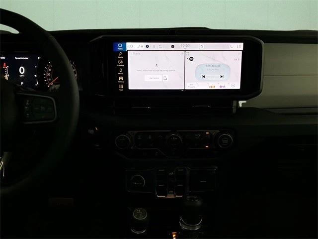 2025 Jeep JL Wrangler - Image 20 of 21