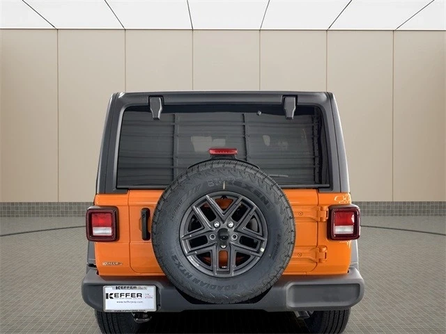 2025 Jeep JL Wrangler - Image 4 of 21