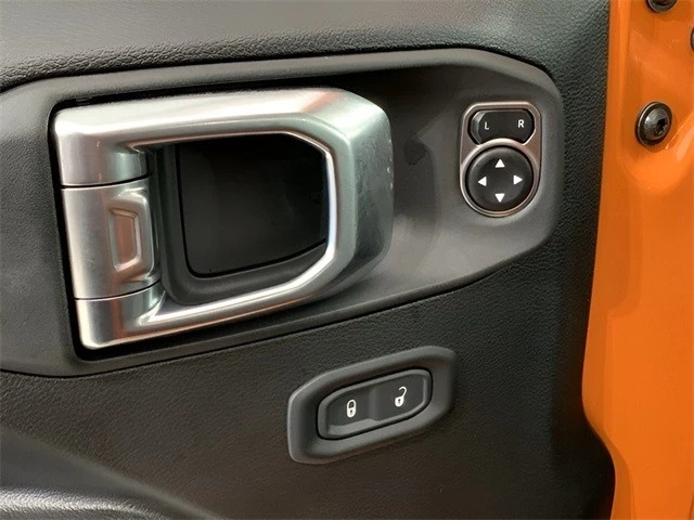 2025 Jeep JL Wrangler - Image 16 of 21