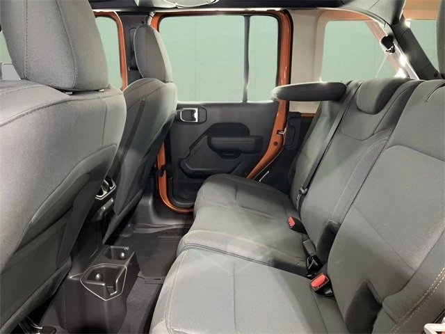 2025 Jeep JL Wrangler - Image 19 of 21