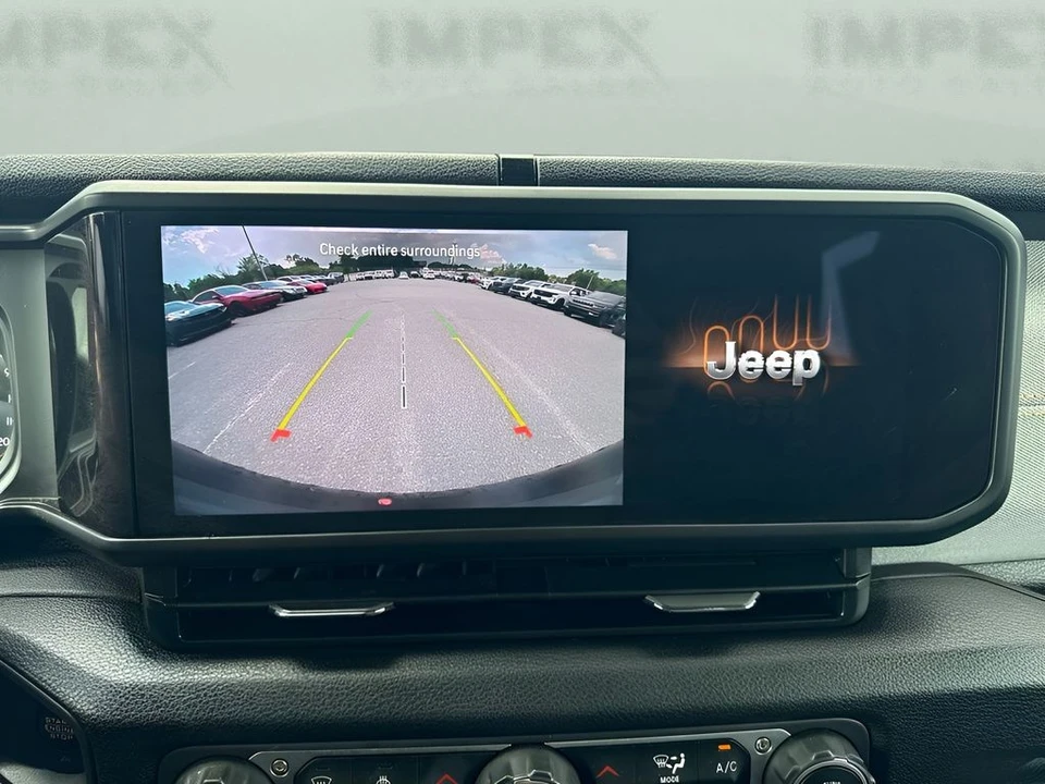 2025 Jeep JL Wrangler - Image 16 of 30