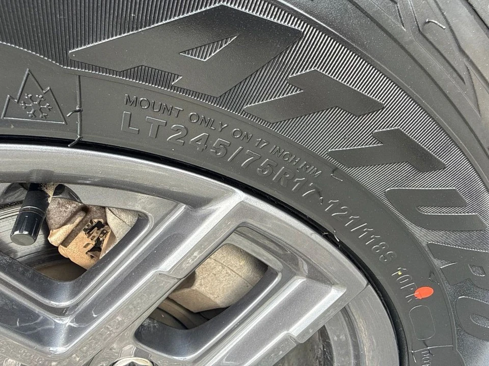 2025 Jeep JL Wrangler - Image 30 of 30