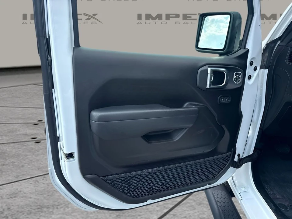 2025 Jeep JL Wrangler - Image 22 of 30
