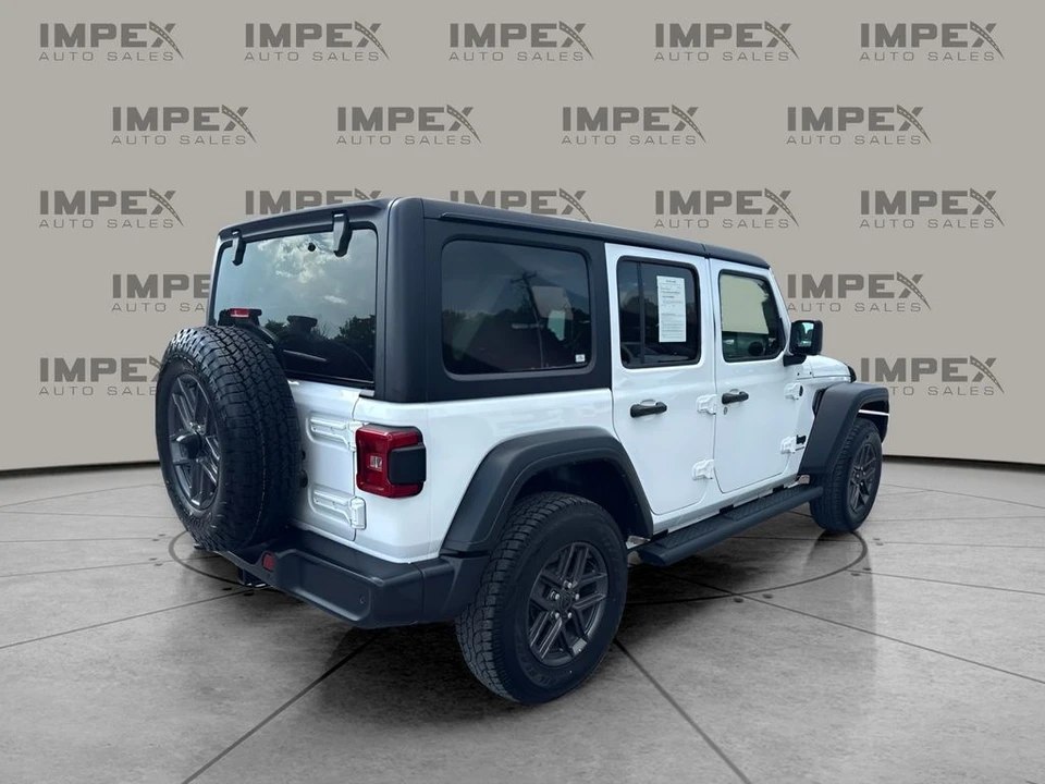 2025 Jeep JL Wrangler - Image 7 of 30