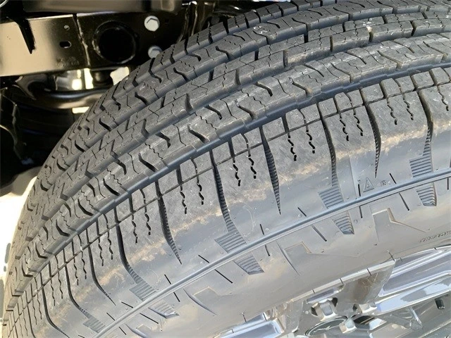 2025 Jeep JL Wrangler - Image 12 of 21
