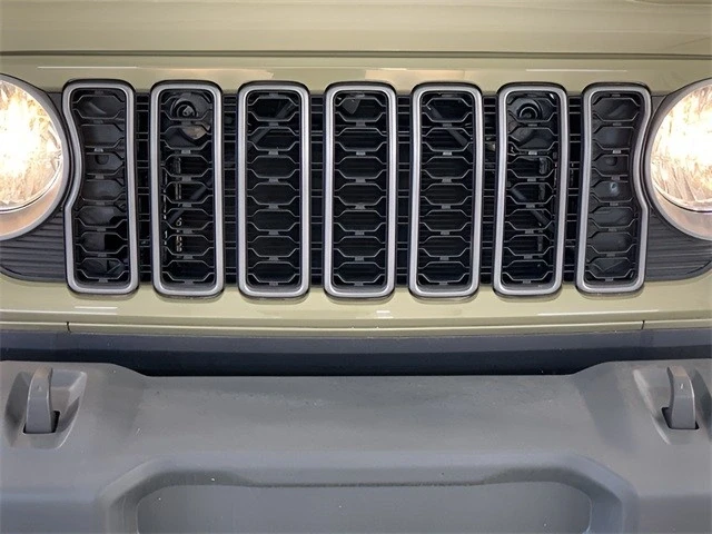 2025 Jeep JL Wrangler - Image 9 of 21