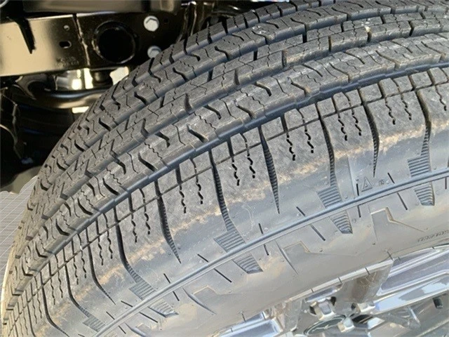 2025 Jeep JL Wrangler - Image 12 of 21