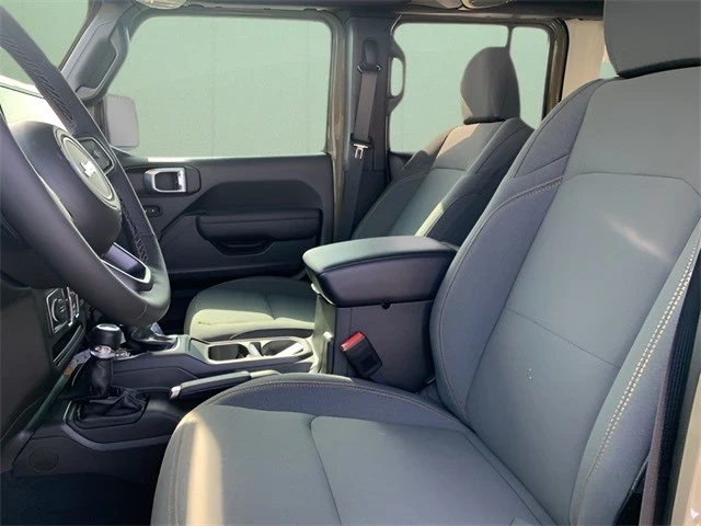 2025 Jeep JL Wrangler - Image 19 of 21