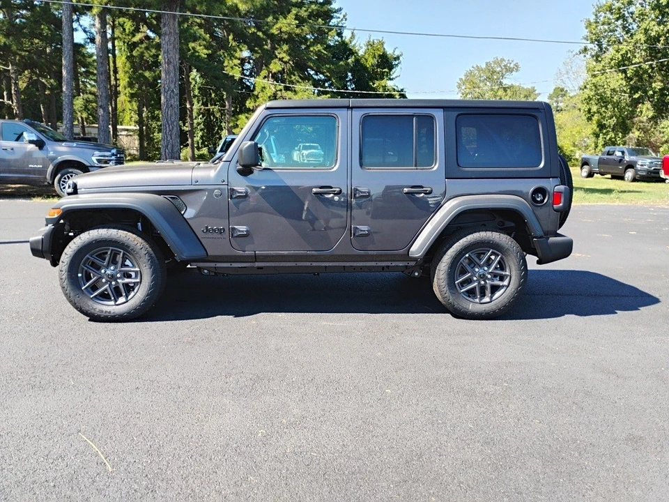 2025 Jeep JL Wrangler - Image 8 of 12