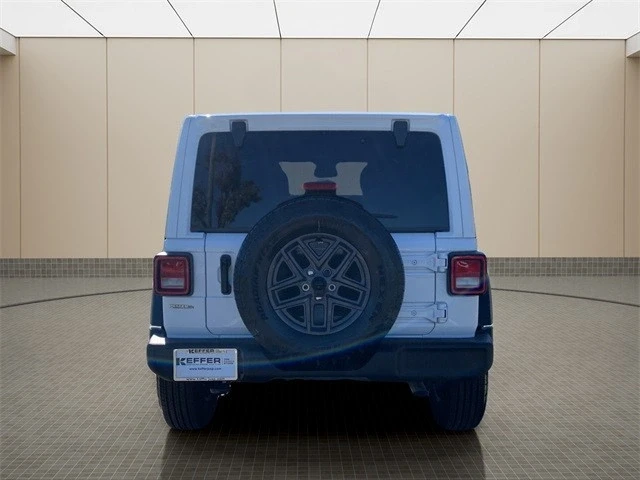 2025 Jeep JL Wrangler - Image 4 of 12