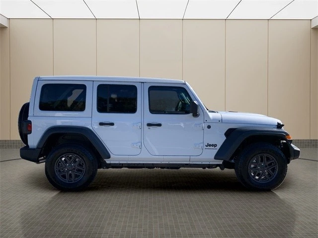 2025 Jeep JL Wrangler - Image 6 of 12
