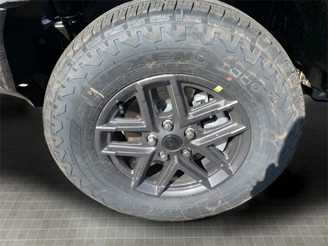 2025 Jeep JL Wrangler - Image 11 of 12