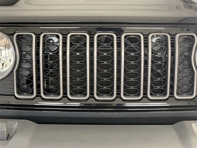 2025 Jeep JL Wrangler - Image 9 of 21