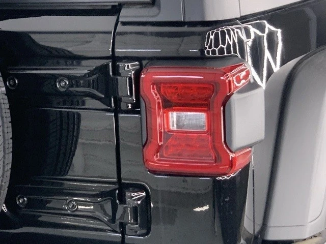 2025 Jeep JL Wrangler - Image 14 of 21