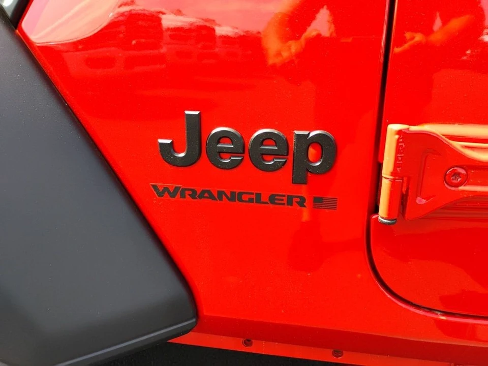 2025 Jeep JL Wrangler - Image 10 of 12