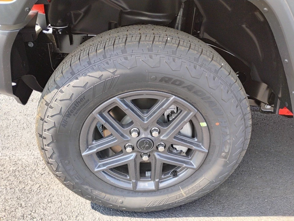 2025 Jeep JL Wrangler - Image 9 of 12