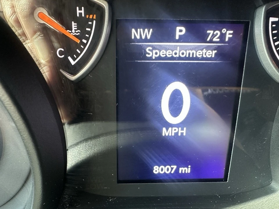 2025 Jeep JL Wrangler - Image 6 of 12