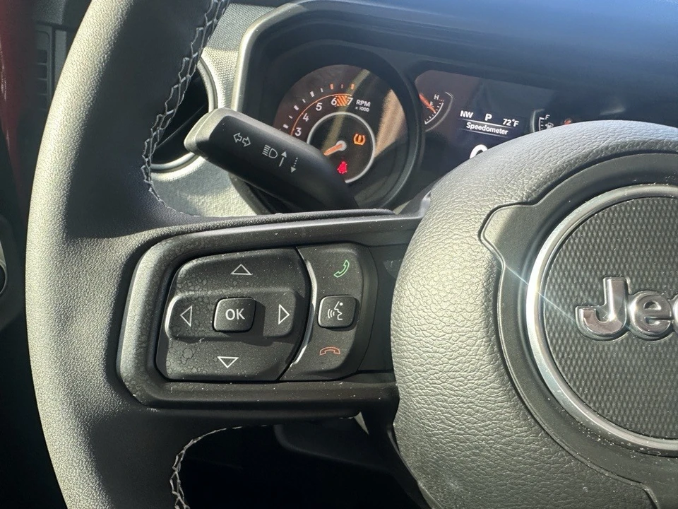 2025 Jeep JL Wrangler - Image 7 of 12