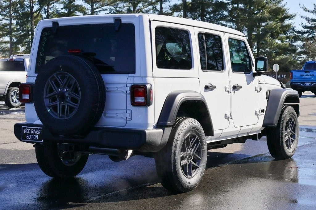 2025 Jeep JL Wrangler - Image 5 of 12